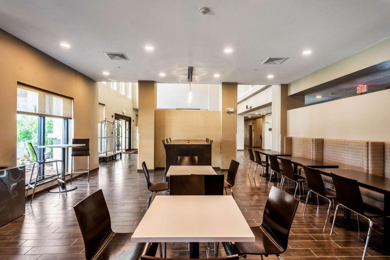 Mainstay Suites Sarasota I-75 Fruitville Bagian luar foto