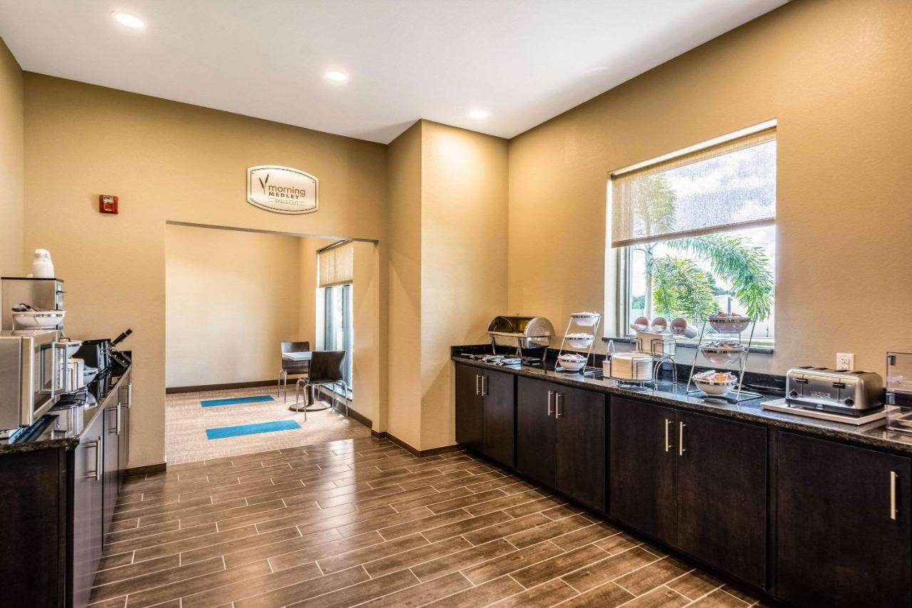 Mainstay Suites Sarasota I-75 Fruitville Bagian luar foto