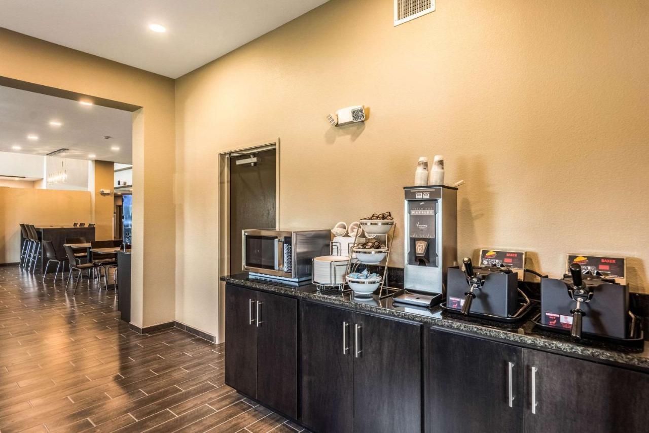 Mainstay Suites Sarasota I-75 Fruitville Bagian luar foto