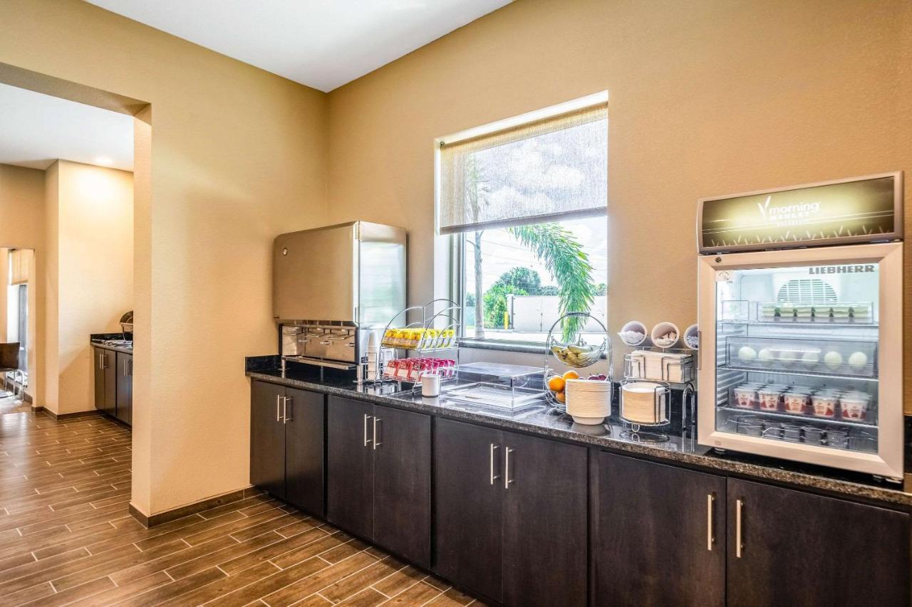Mainstay Suites Sarasota I-75 Fruitville Bagian luar foto